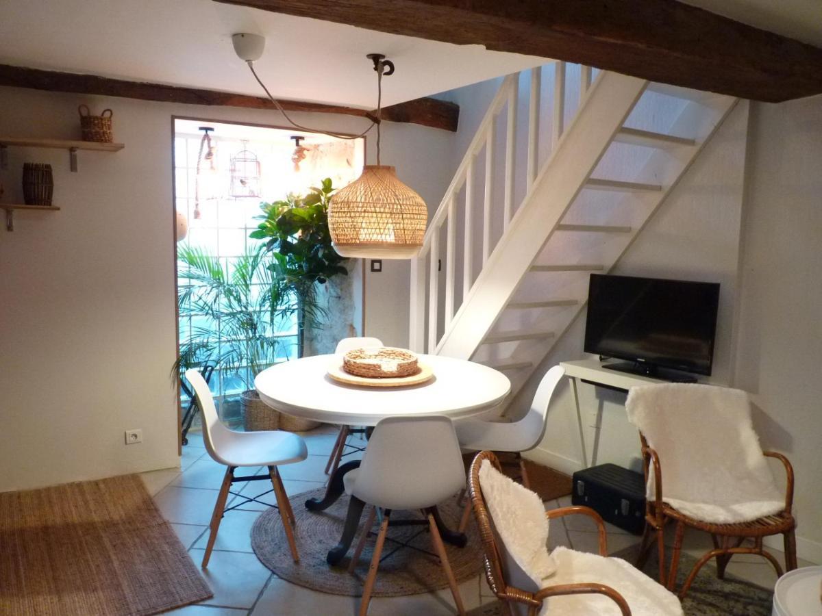 La Petite Maison Carré Hébergement de vacances *